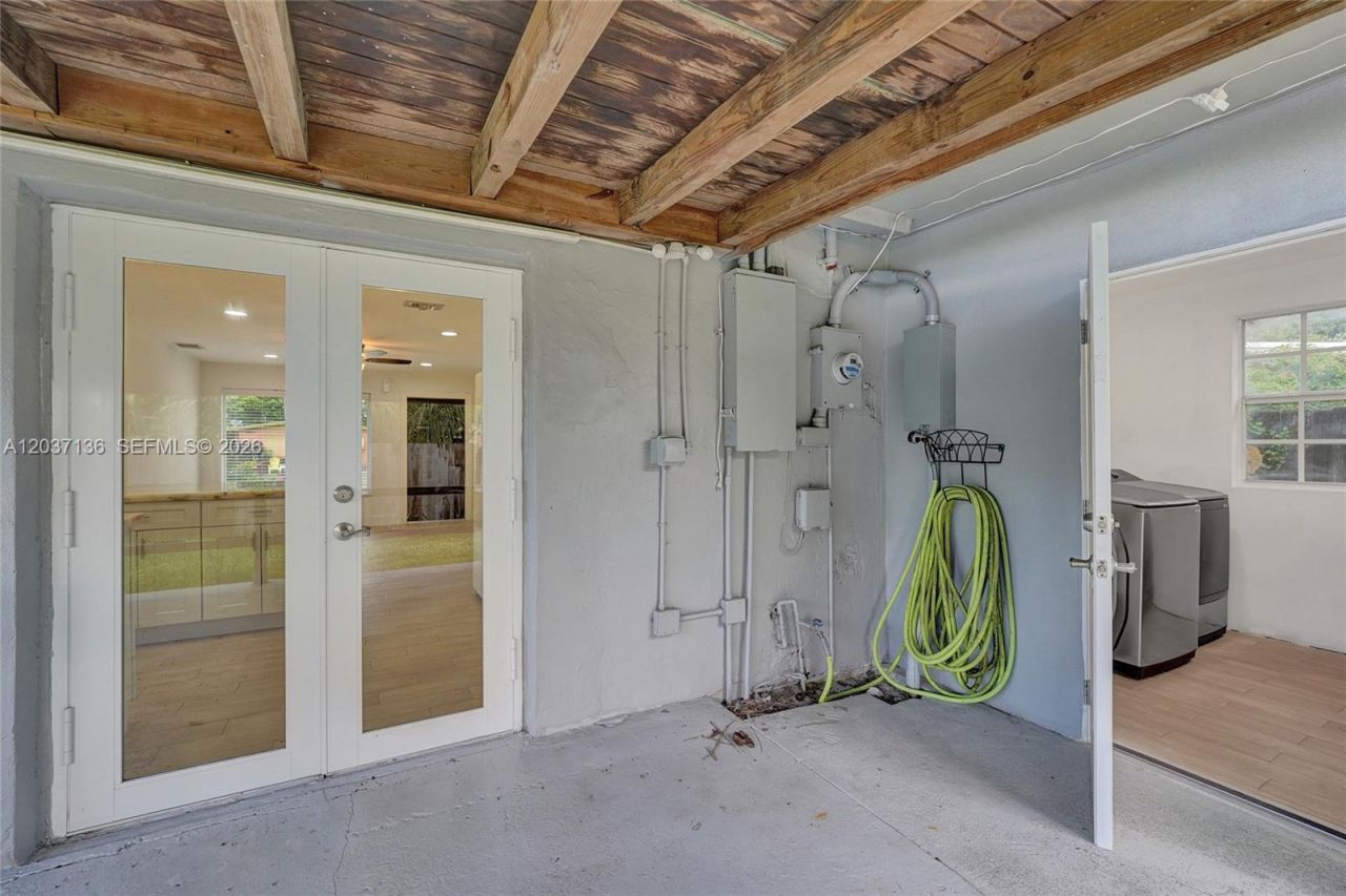 5701 SW 37th St, Davie, FL 33314 Photo