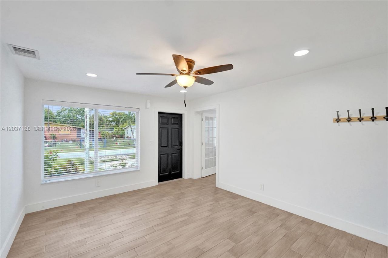 5701 SW 37th St, Davie, FL 33314 Photo