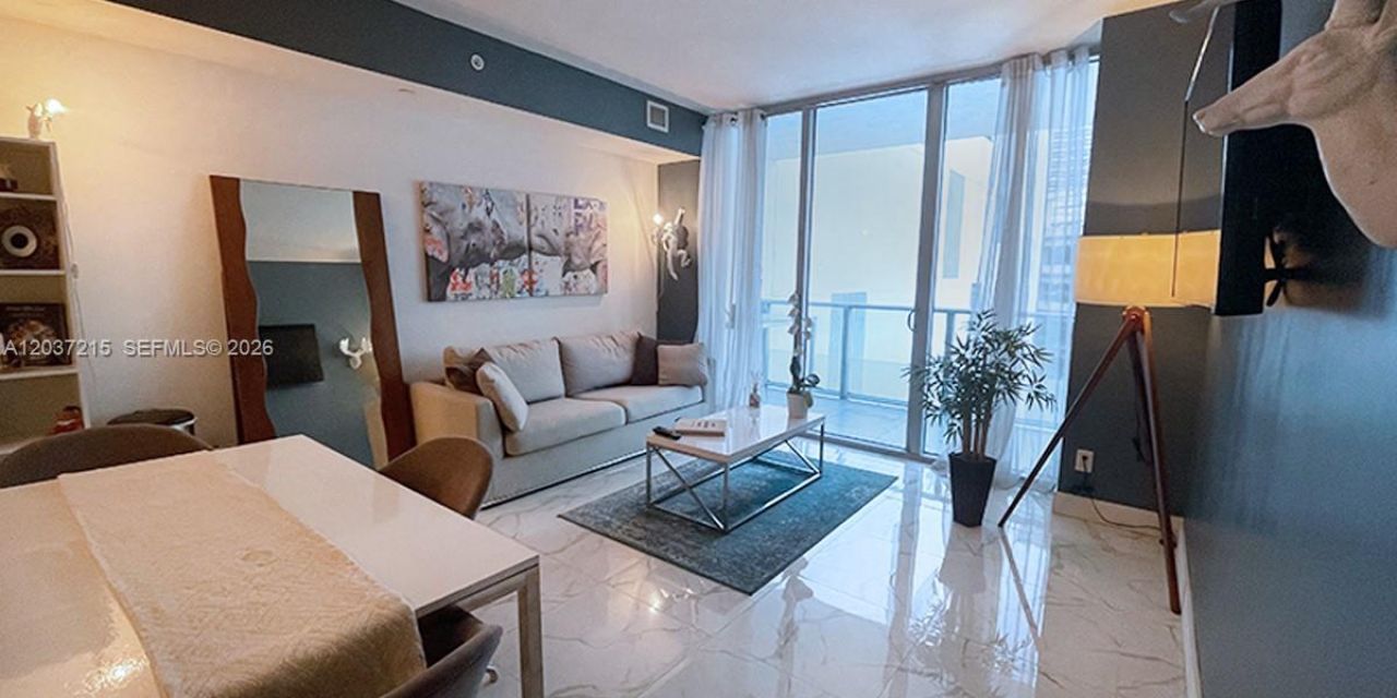 1300 Brickell Bay Dr, Unit 610, Miami, FL 33131 Photo