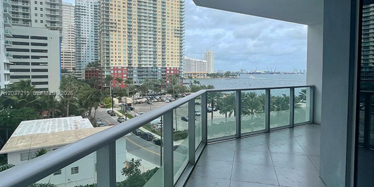 1300 Brickell Bay Dr, Unit 610, Miami, FL 33131 Photo