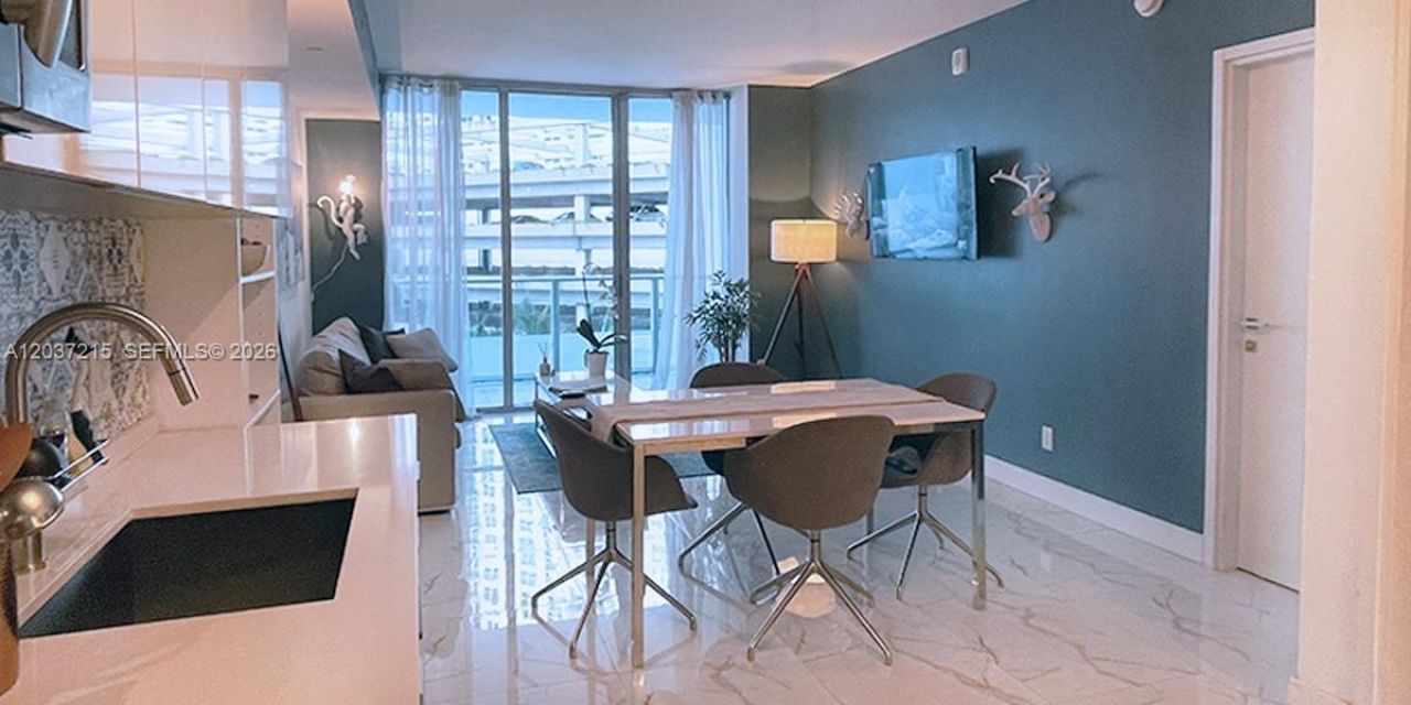 1300 Brickell Bay Dr, Unit 610, Miami, FL 33131 Photo