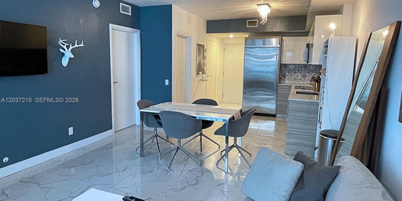 1300 Brickell Bay Dr, Unit 610, Miami, FL 33131 Photo