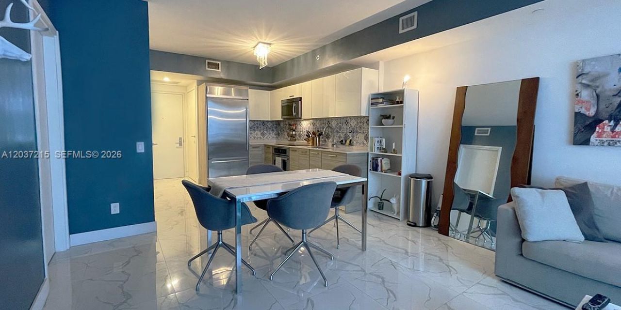 1300 Brickell Bay Dr, Unit 610, Miami, FL 33131 Photo
