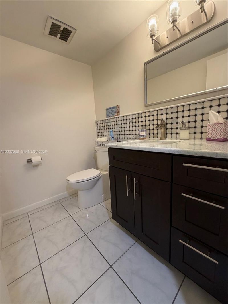 1965 S Ocean Blvd, Unit 208, Lauderdale by the Sea, FL 33062 Photo