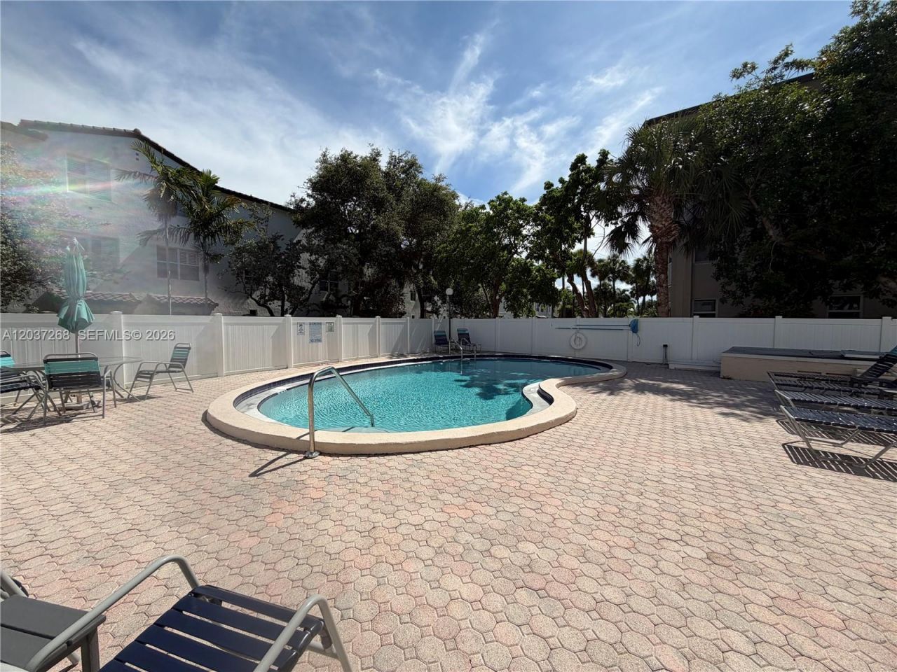 1965 S Ocean Blvd, Unit 208, Lauderdale by the Sea, FL 33062 Photo