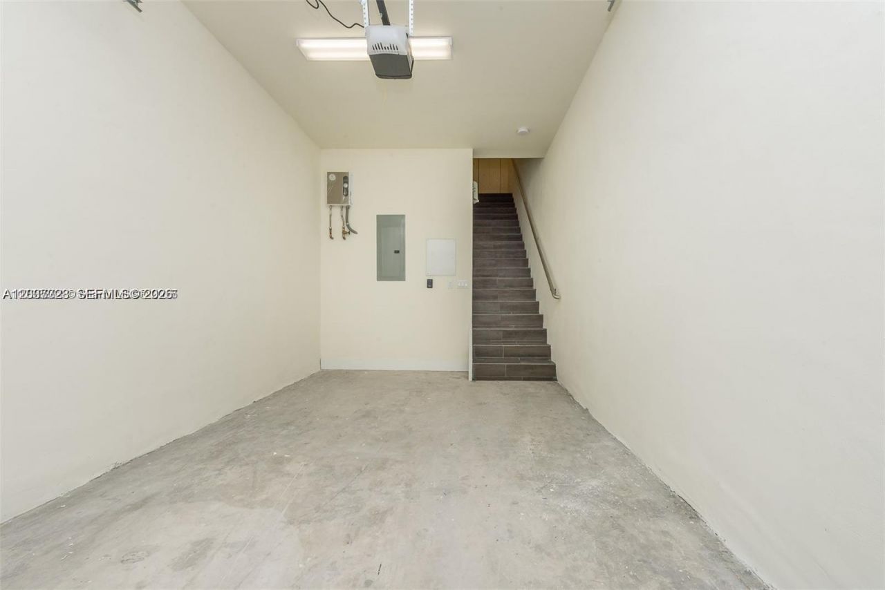 10245 NW 63rd Ter , Unit 201, Doral, FL 33178 Photo