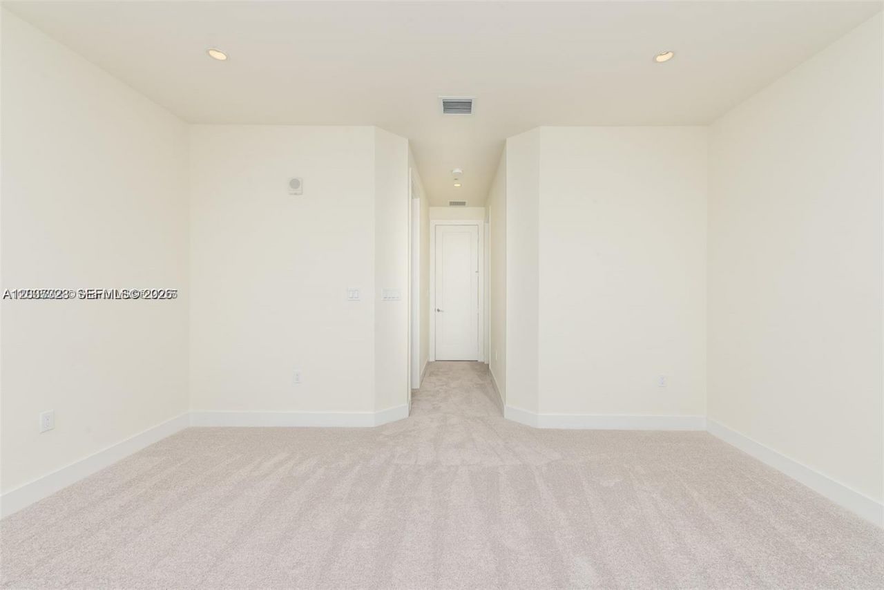 10245 NW 63rd Ter , Unit 201, Doral, FL 33178 Photo