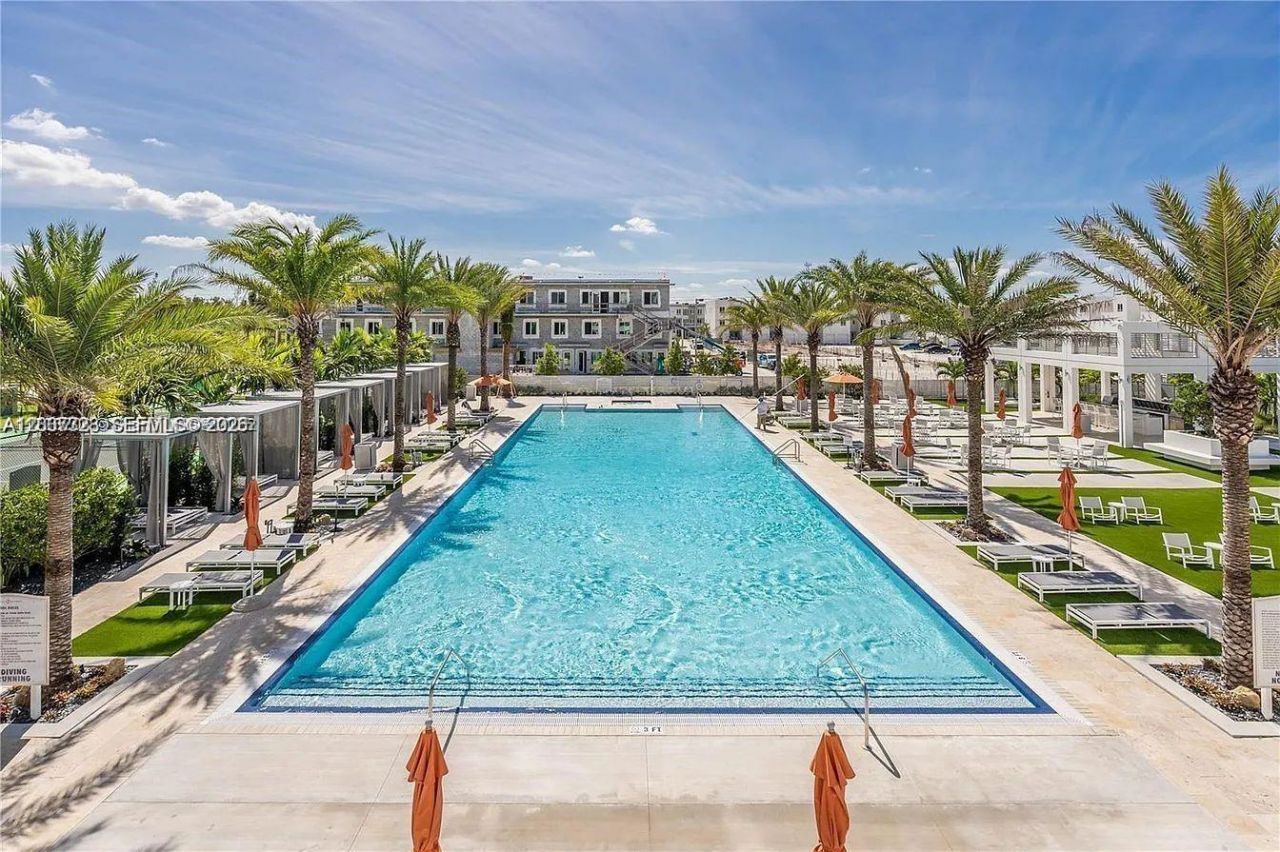 10245 NW 63rd Ter , Unit 201, Doral, FL 33178 Photo