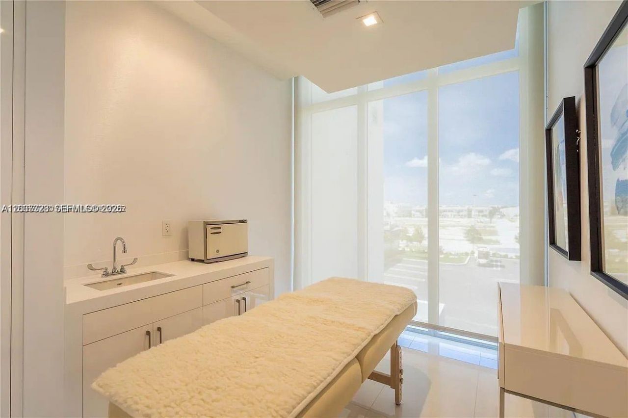 10245 NW 63rd Ter , Unit 201, Doral, FL 33178 Photo
