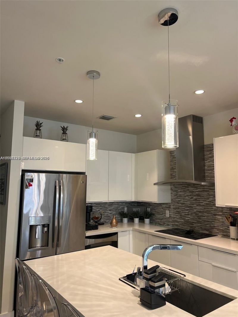 10245 NW 63rd Ter , Unit 201, Doral, FL 33178 Photo