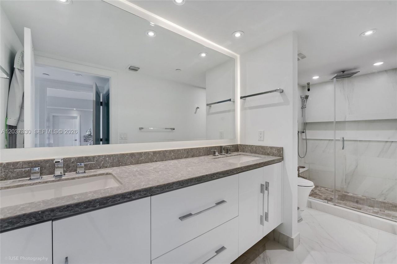 201 Crandon Blvd , Unit 833, Key Biscayne, FL 33149 Photo