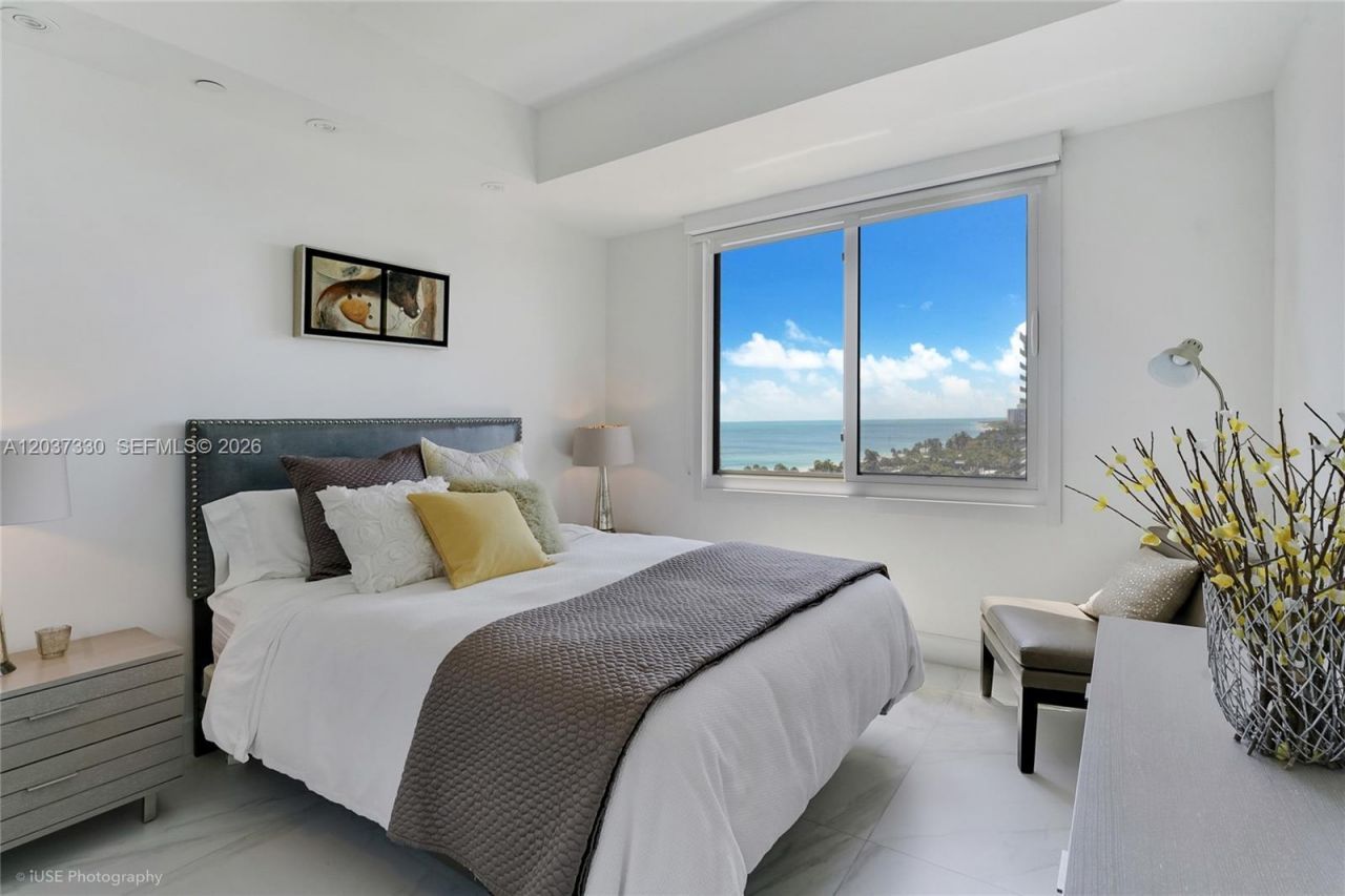 201 Crandon Blvd , Unit 833, Key Biscayne, FL 33149 Photo