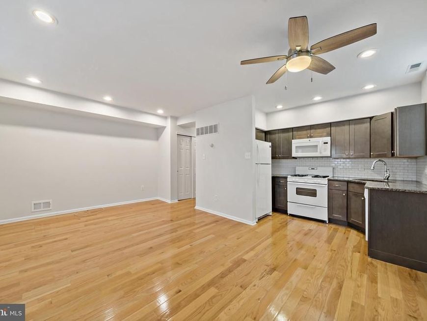 2401 S 11th Street, Unit 2ND FL FRO, Philadelphia, PA 19148 Main Photo