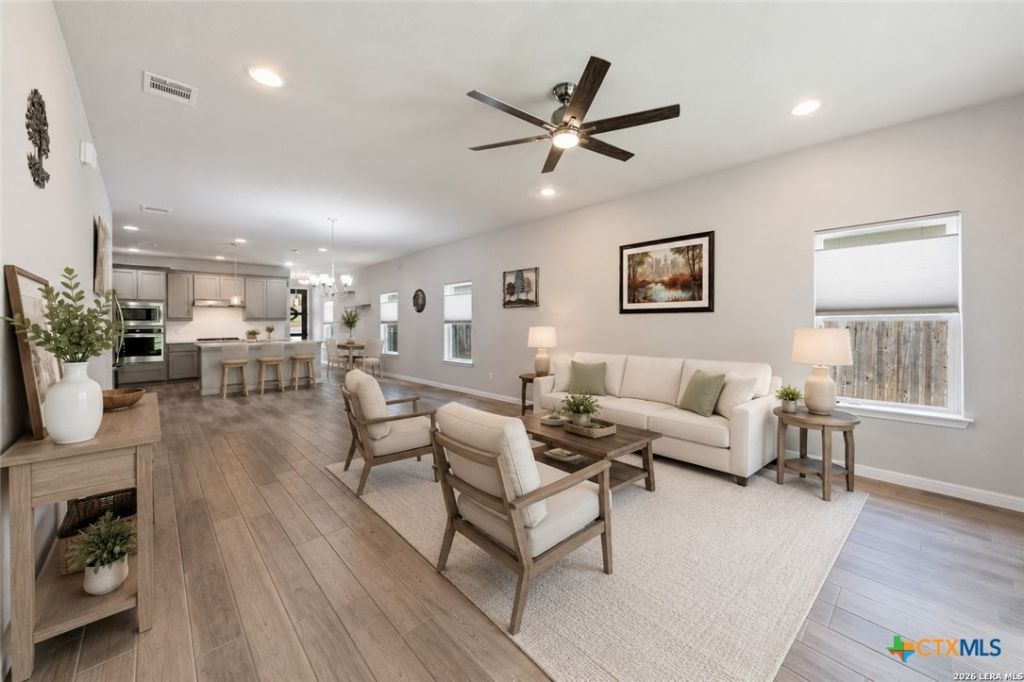129 Lacey Oak Loop, San Marcos, TX 78666 Main Photo