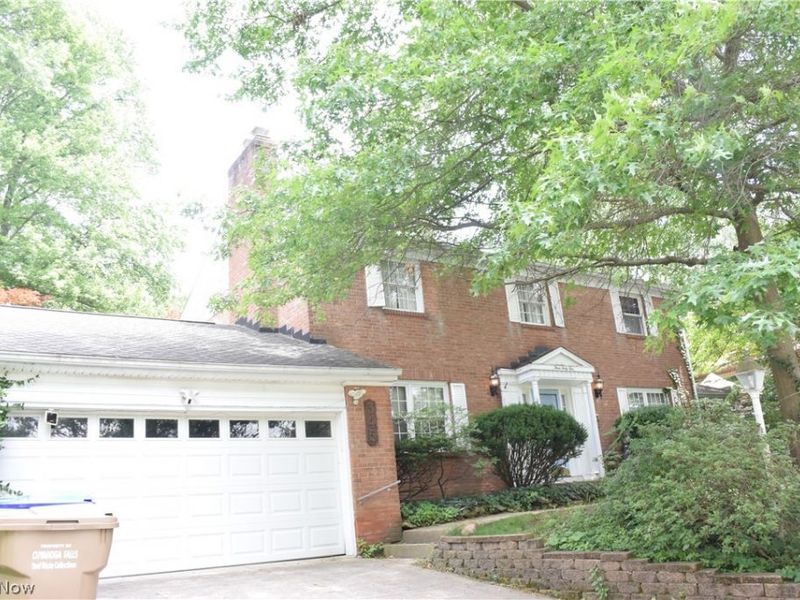345 Marian Lake Boulevard, Cuyahoga Falls, OH 44223 Photo 2