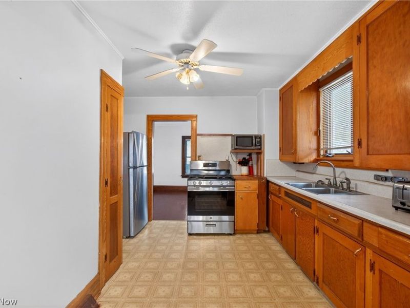 1027 2nd Street NE, Massillon, OH 44646 Photo 11