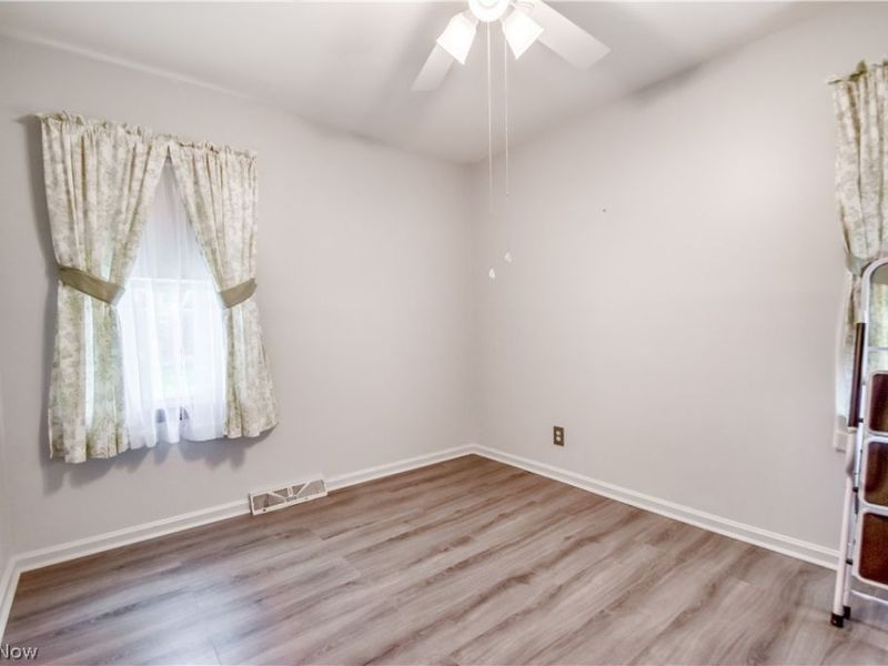 30104 Phillips Avenue , Wickliffe, OH 44092 Photo 16