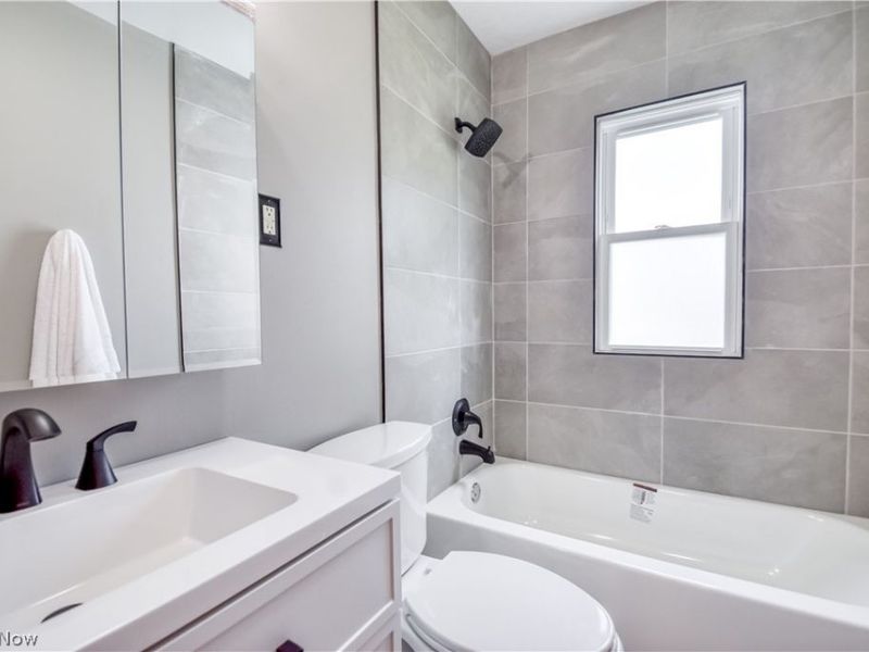 30104 Phillips Avenue , Wickliffe, OH 44092 Photo 19