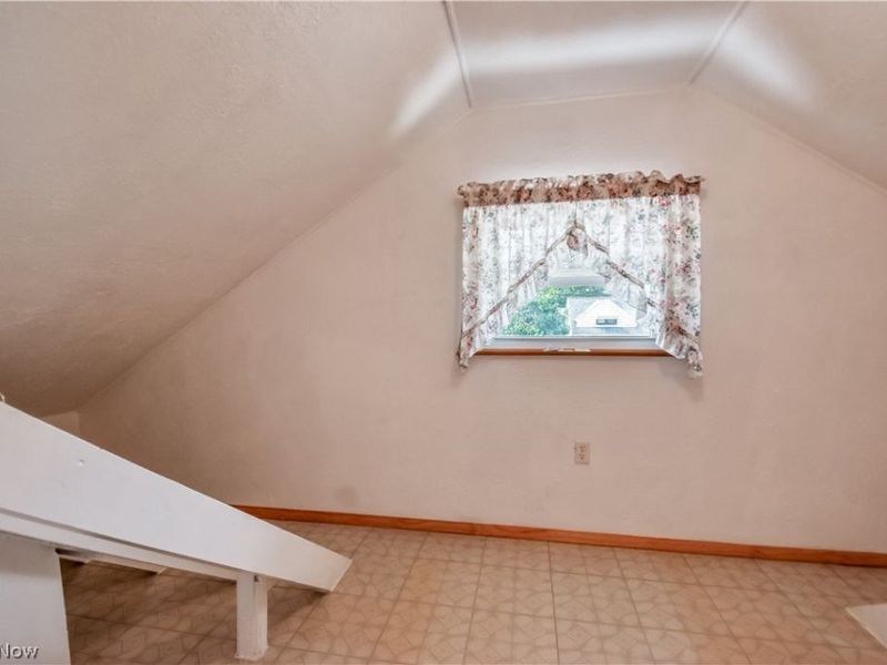30104 Phillips Avenue , Wickliffe, OH 44092 Photo 24