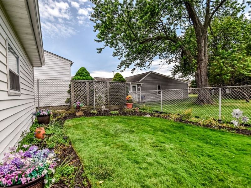 30104 Phillips Avenue , Wickliffe, OH 44092 Photo 28