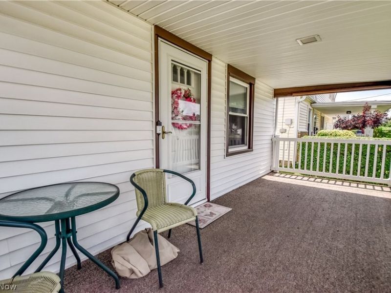 30104 Phillips Avenue , Wickliffe, OH 44092 Photo 3