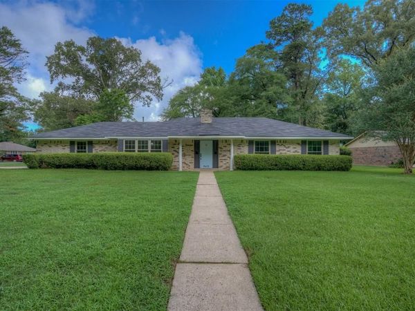 8401 Dogwood Trail, Haughton, LA 71037