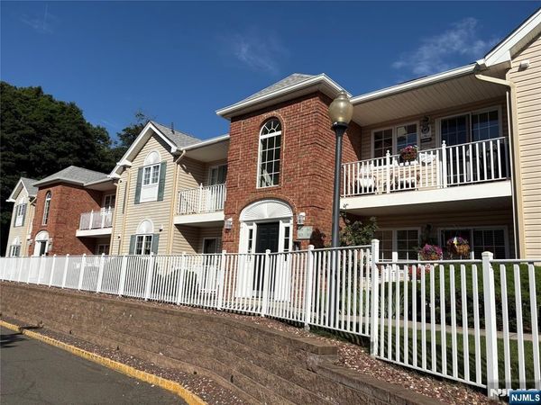105 Roseland Avenue 1601, Unit 1601, CALDWELL, NJ 07006