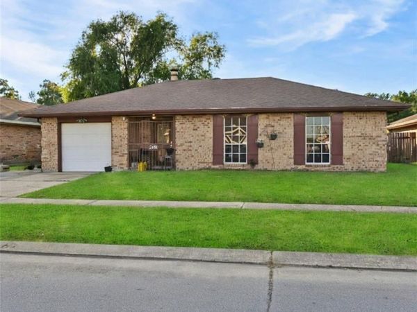 2416 W PEARL Drive , Marrero, LA 70072