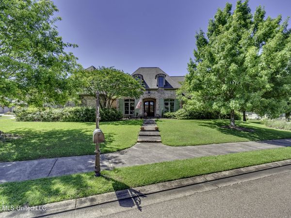 115 Chartres Drive, Madison, MS 39110