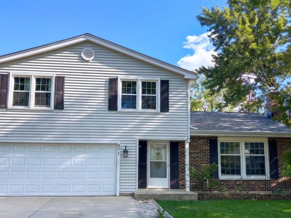 871 Lehigh Lane, Buffalo Grove, IL 60089