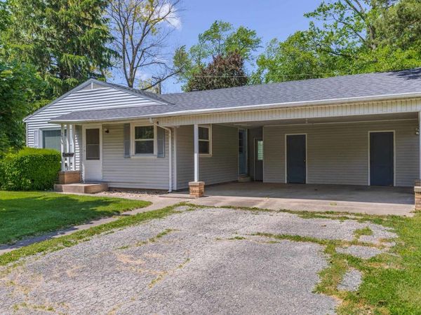 309 W Torrance Avenue , Pontiac, IL 61764