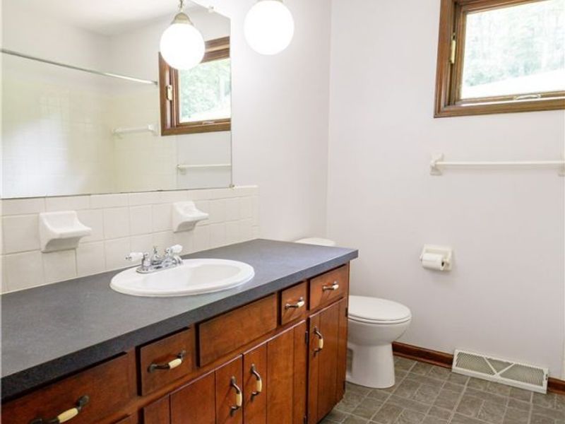 5050 Westbrook Street SE, Magnolia, OH 44643 Photo 31