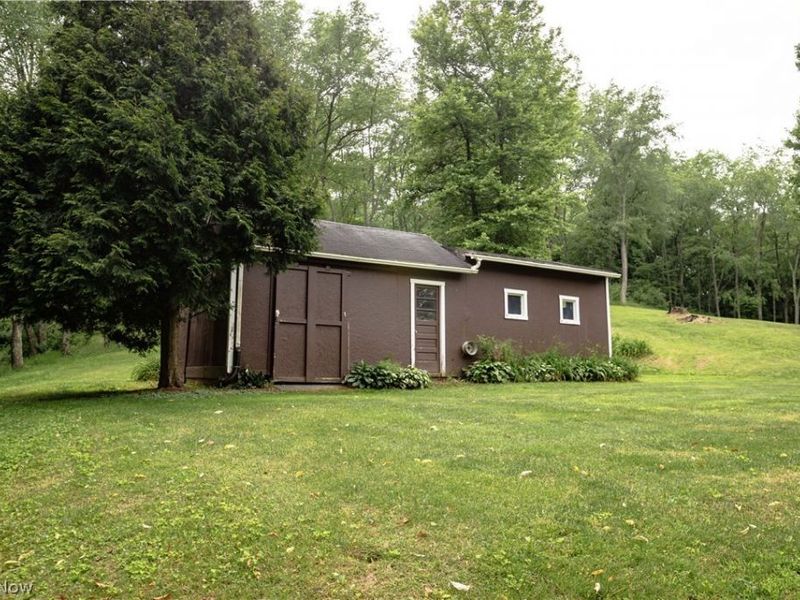 5050 Westbrook Street SE, Magnolia, OH 44643 Photo 4