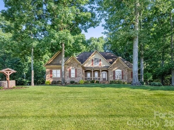 8325 Curico Lane, Charlotte, NC 28227