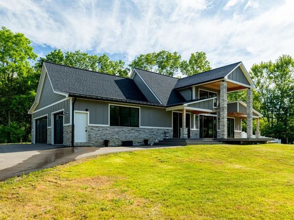6172 Hellner Road, Ann Arbor, MI 48105