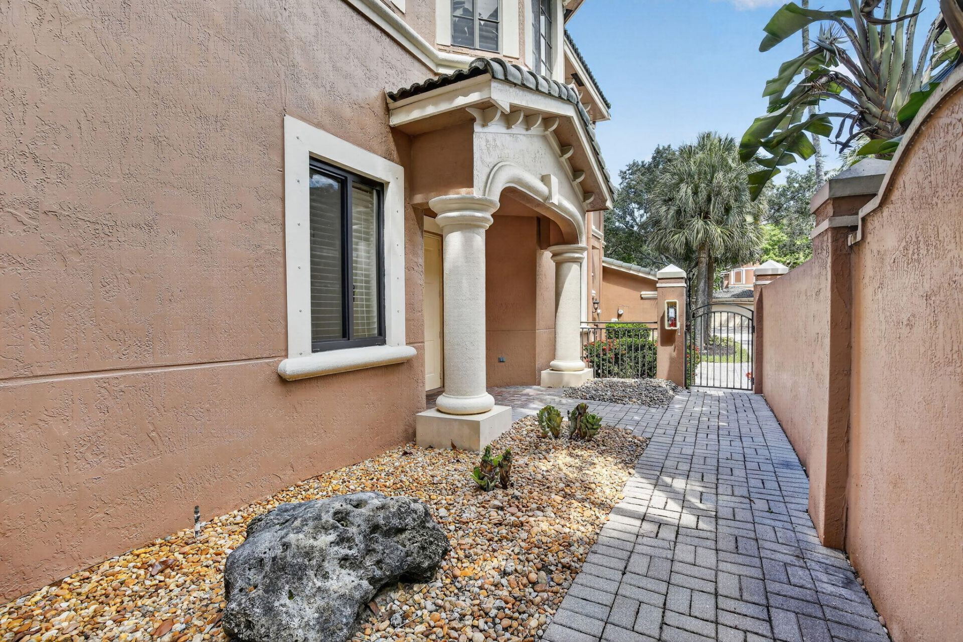 2883 Kinsington Circle, Weston, FL 33332 Photo
