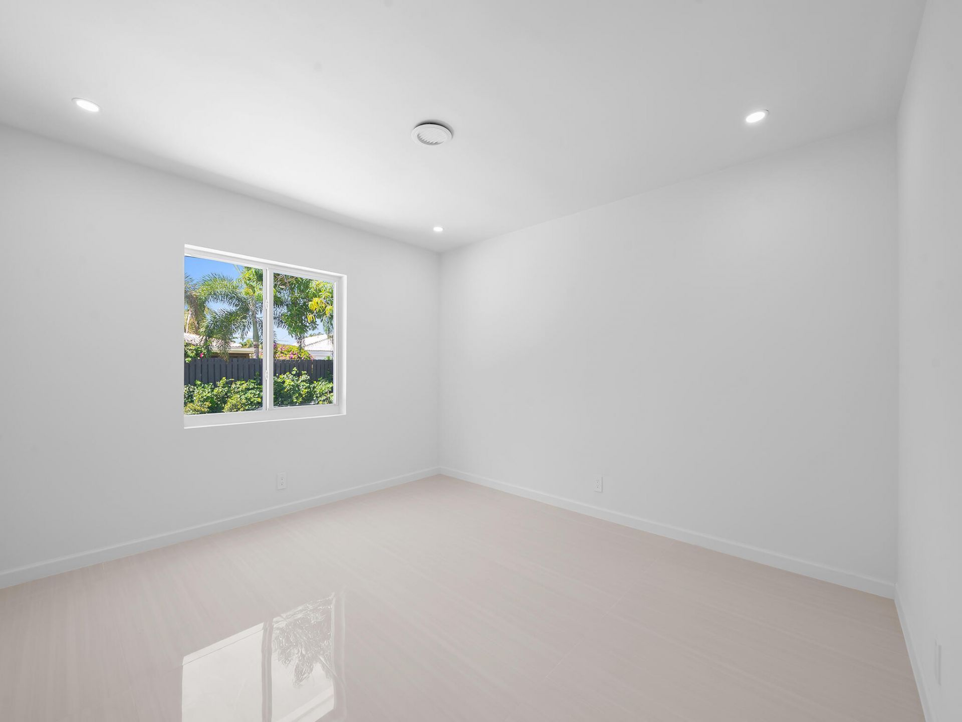 1750 NE 49th Street, Fort Lauderdale, FL 33334 Photo