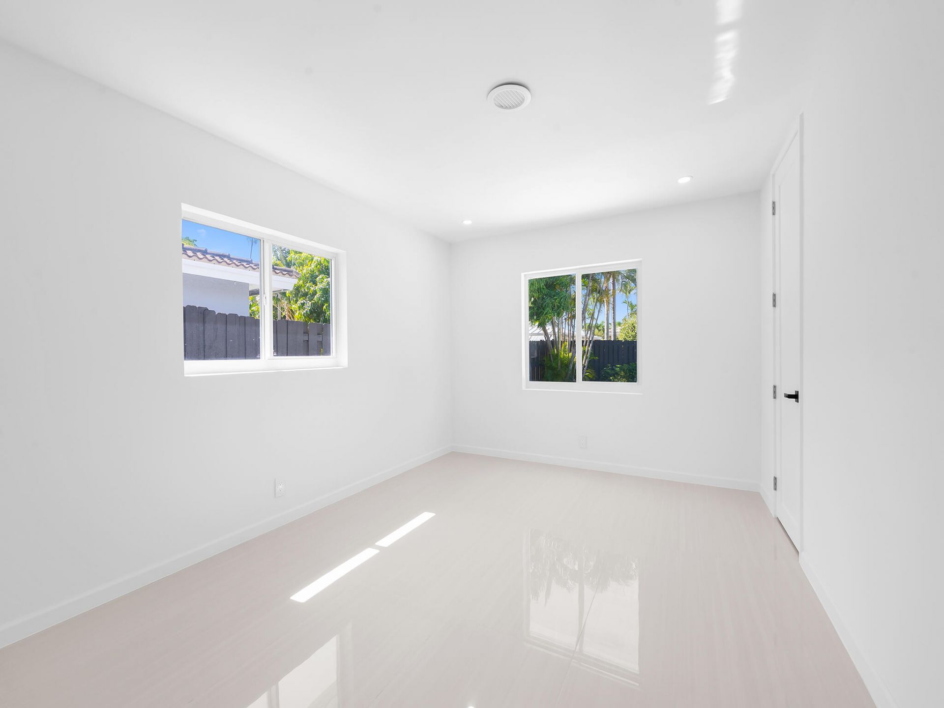 1750 NE 49th Street, Fort Lauderdale, FL 33334 Photo