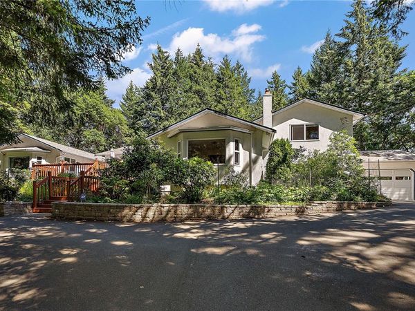 816 Finlayson Arm Rd , Highlands, BC V9B 6E5