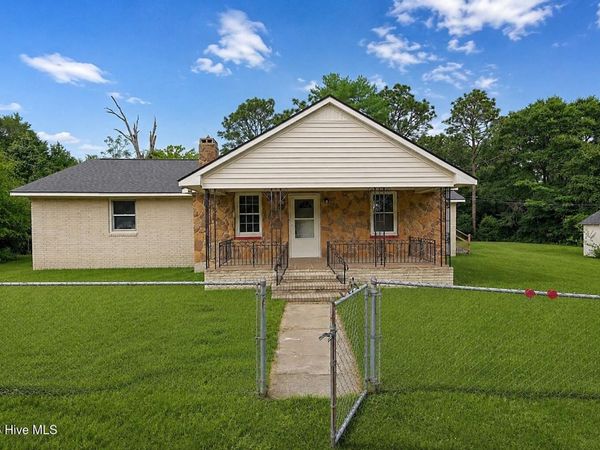163 E Hudson Lane , Fayetteville, NC 28306