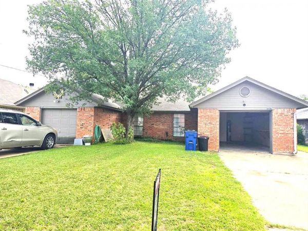 1005 Mitchell Lane, Burleson, TX 76028