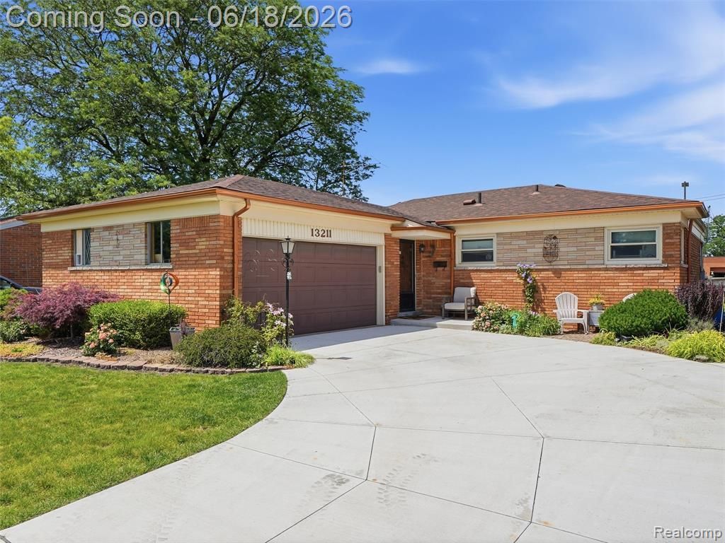 13211 Bloomfield Avenue, Warren, MI 48089 Main Photo