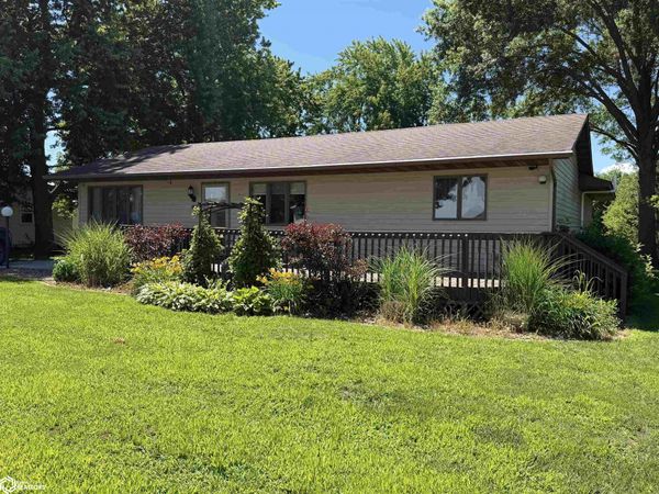 415 E Railroad Street, Wayland, IA 52654