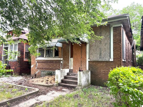 1060 Jackson Street , Gary, IN 46402