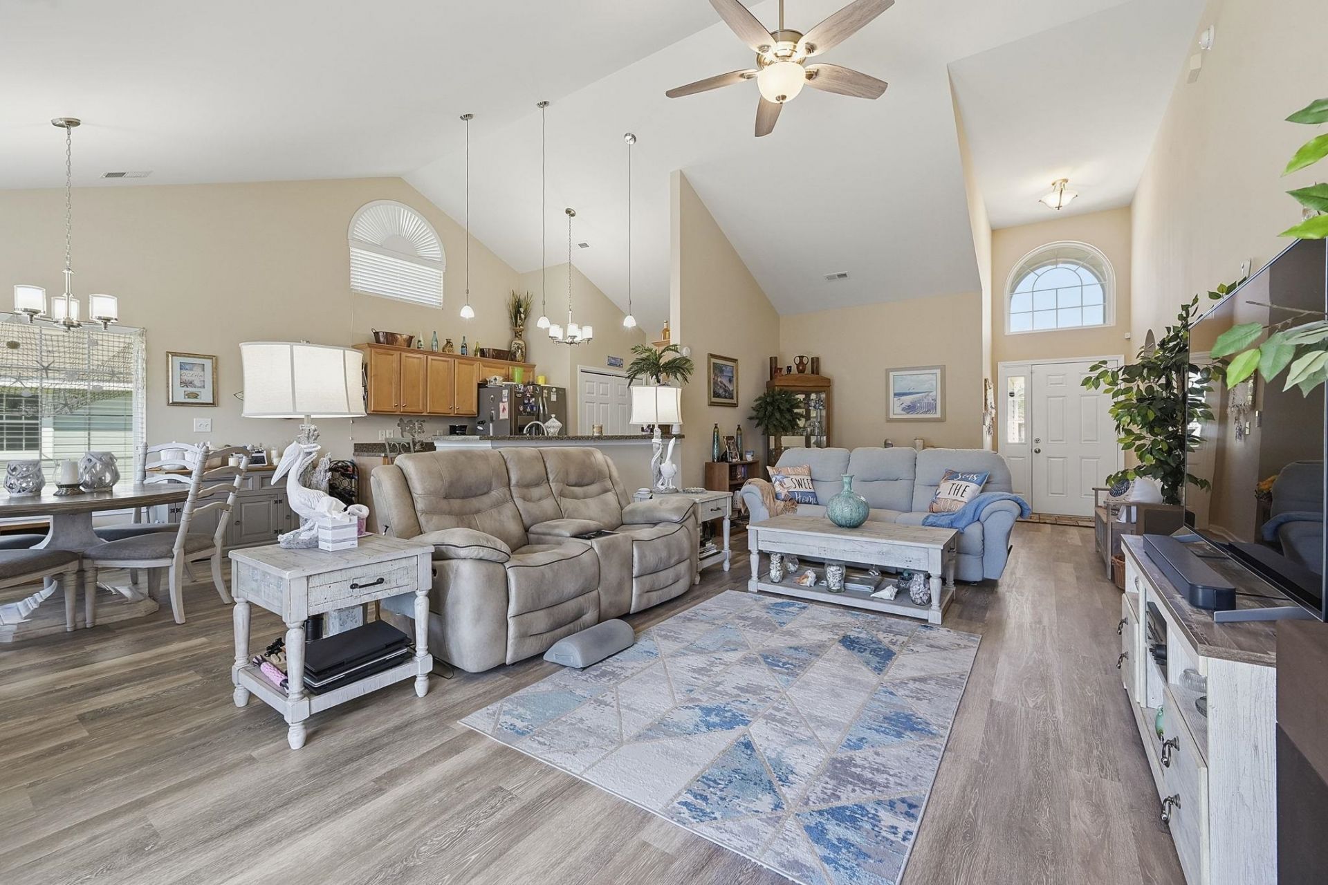 3051 Rockwater Circle  Photo 5