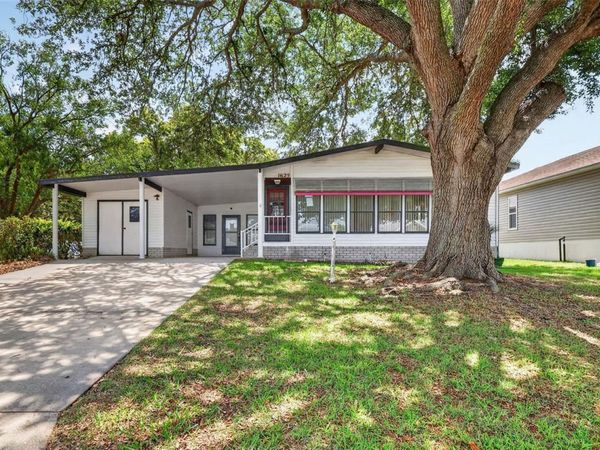 1625 HILTON HEAD BOULEVARD , LADY LAKE, FL 32159