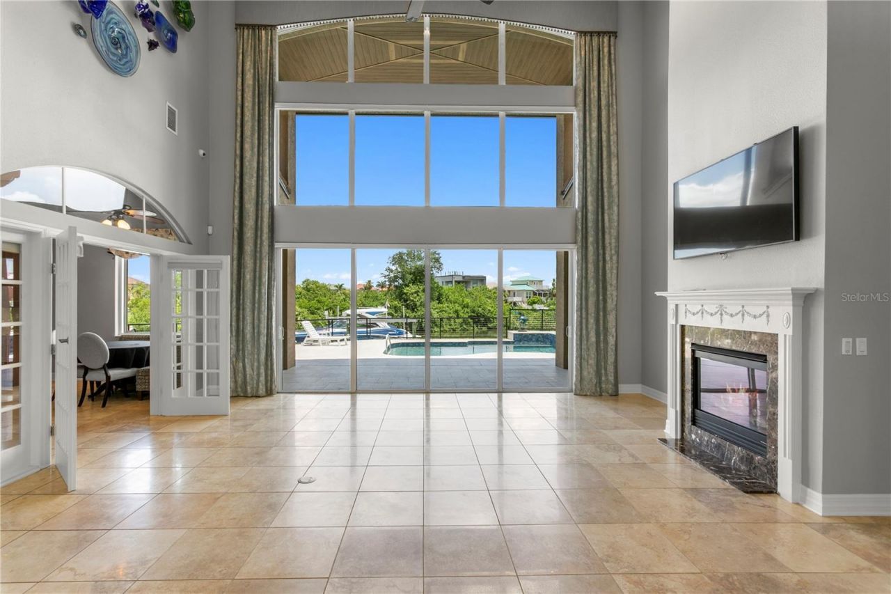 6459 Rubia Circle, Apollo Beach, FL 33572 Photo
