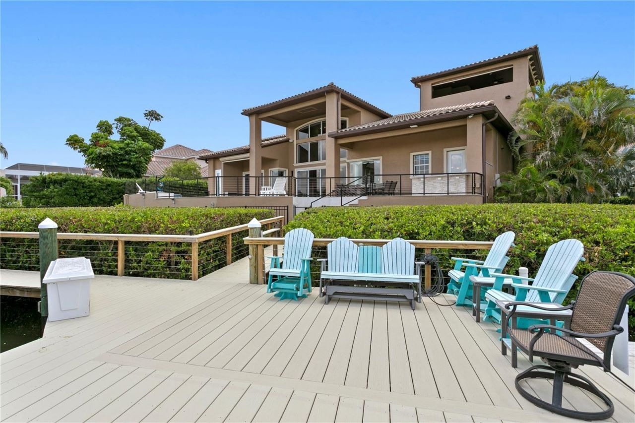 6459 Rubia Circle, Apollo Beach, FL 33572 Photo