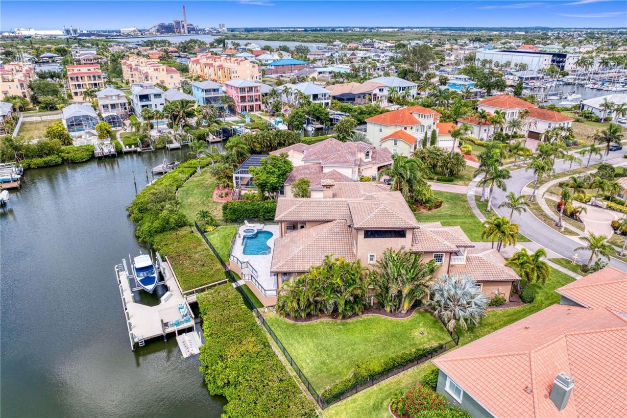 6459 Rubia Circle, Apollo Beach, FL 33572 Photo