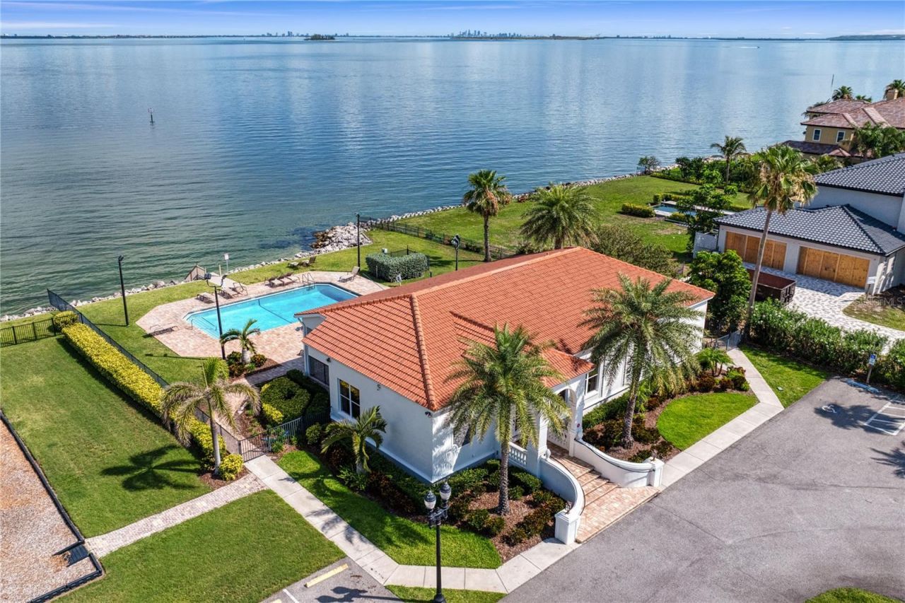 6459 Rubia Circle, Apollo Beach, FL 33572 Photo